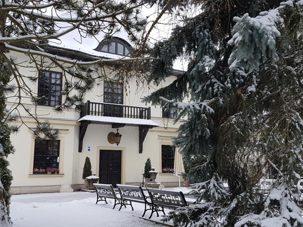 Bed and Breakfast Dwor Anna à Ciecierzyn Extérieur photo